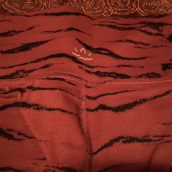 Beyond Yoga Legging - Picture 7 of 7